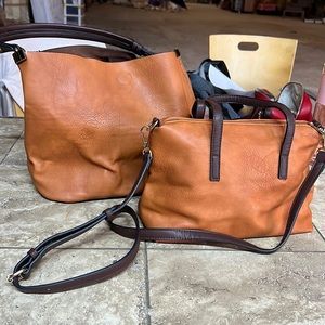 Set of ladies shoulder bags